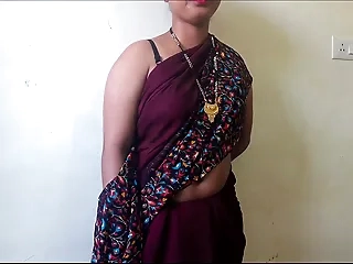 Hot Indian desi village bhabhi was sucking gumshoe in mouth in clear dirty Hindi audio brogue